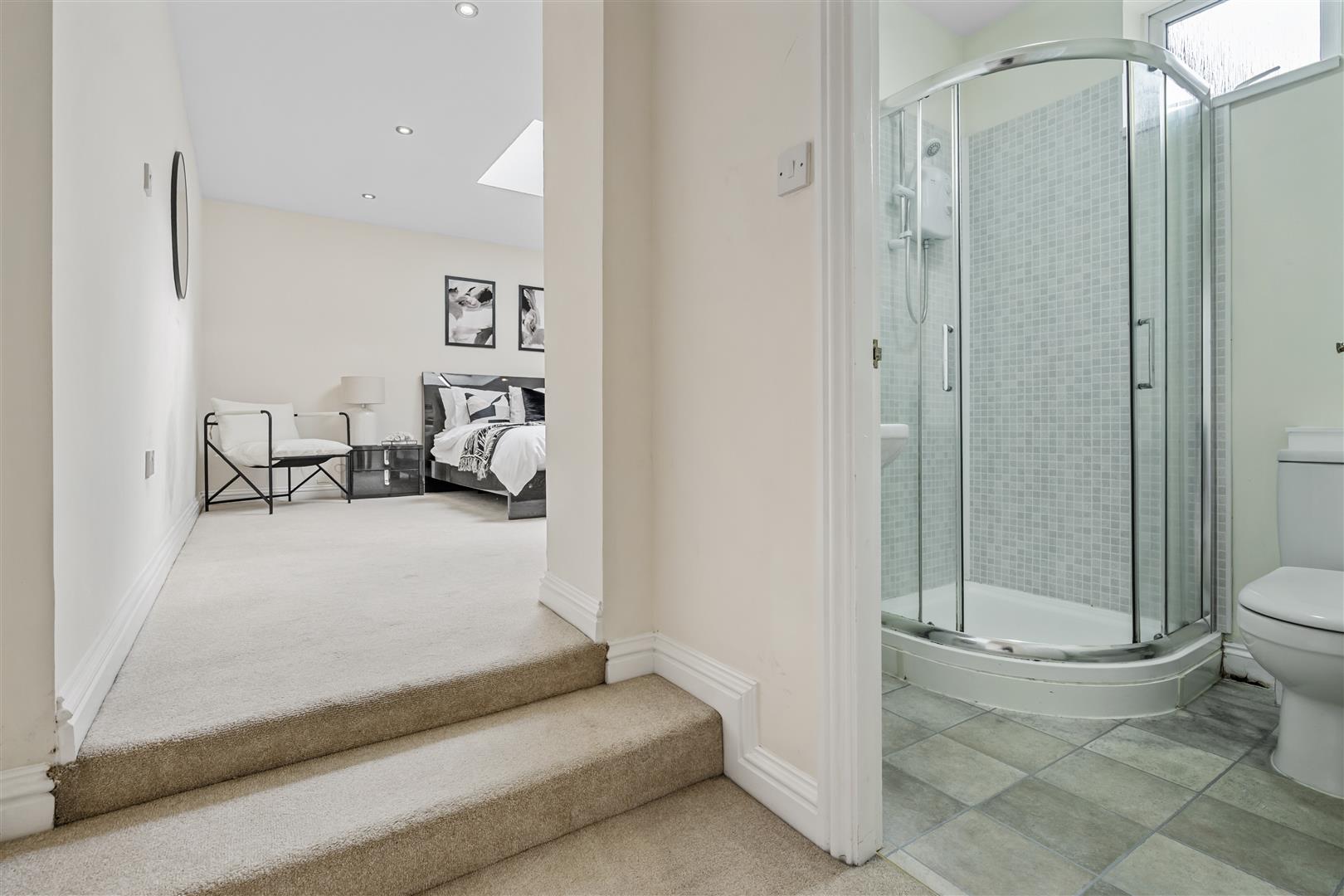 Ground Floor Bedroom & En-Suite